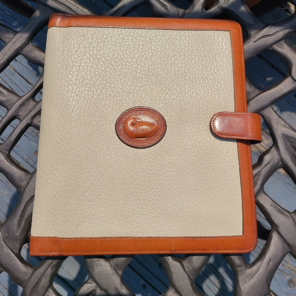 SOLD SOLD SOLD 🌼 Dooney Vintage Planner Agenda AWL🌸